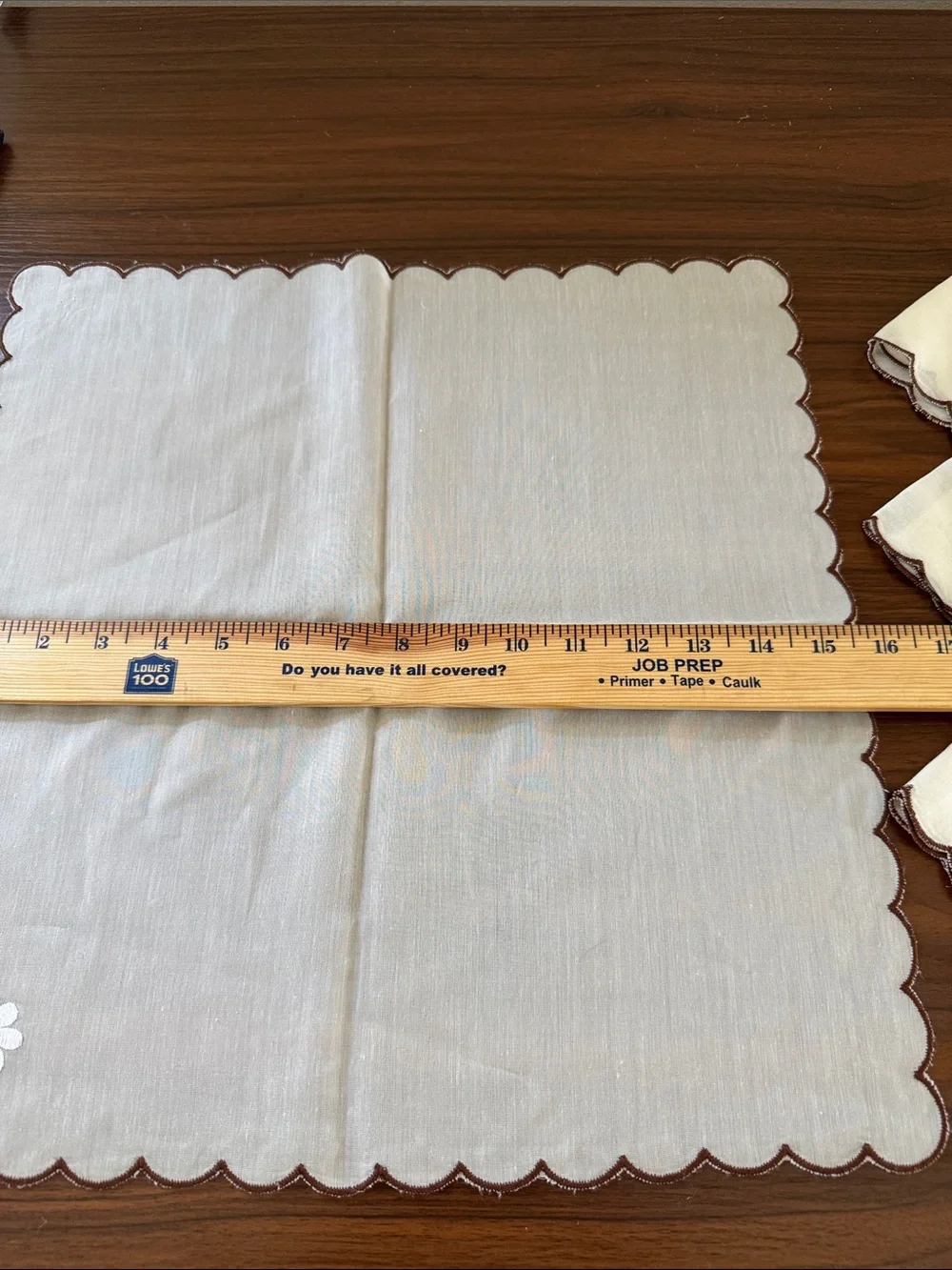 Vintage 70s Sheer Cream Embroidered Napkins Set of 4 Scalloped Edge Floral Daisy
